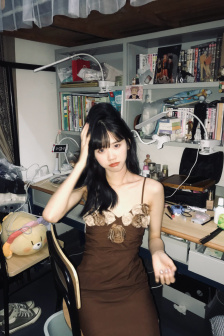 漂亮的女邻居在线播放