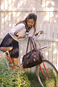美女裸奶100%无遮挡免费网站